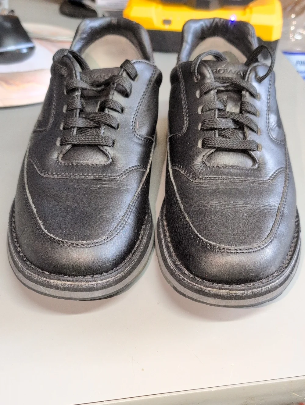 Rockport (Sz.8) Black and Gray ProWalker Men's Leather Oxfords